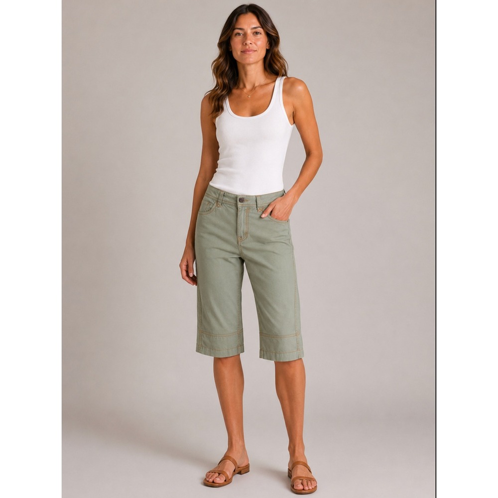 Mountain Hardwear Bermuda Shorts Capri Pants 4 Sage Green Hiking Gorpcore Jorts